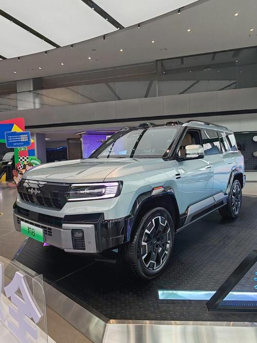 成都龙泉驿区悦妙华企业管理咨询比亚迪方程豹硬派越野的爆款，英菲尼迪35周年与你共成长